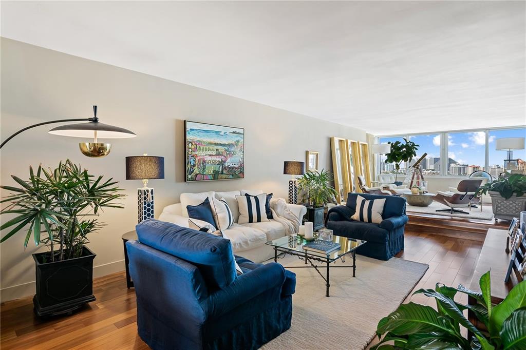 The Four Seasons - Residential