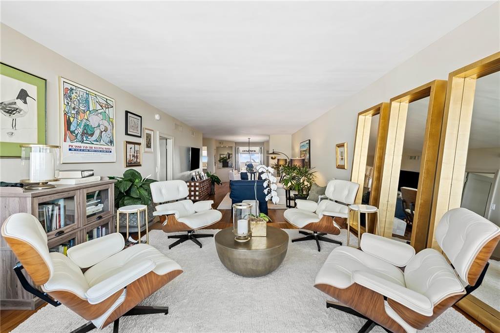 The Four Seasons - Residential