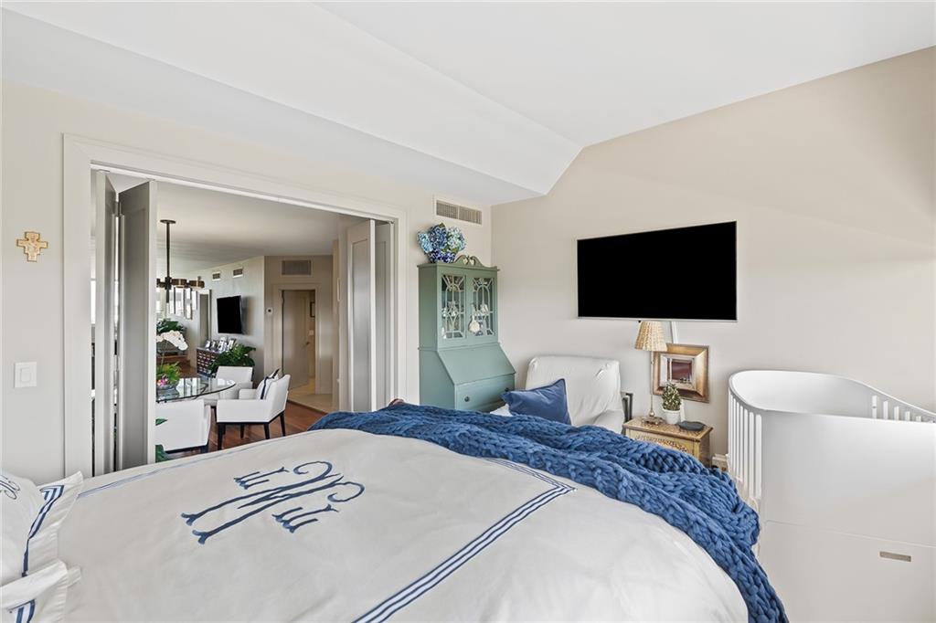 The Four Seasons - Residential