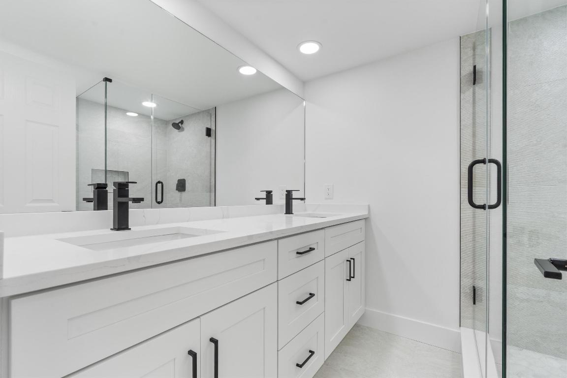 DELRAY OAKS WEST CONDO - Residential