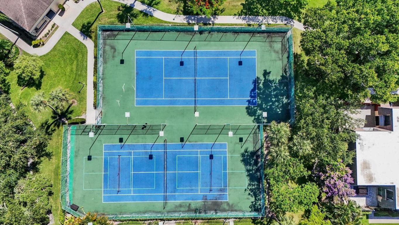 DELRAY OAKS WEST CONDO - Residential