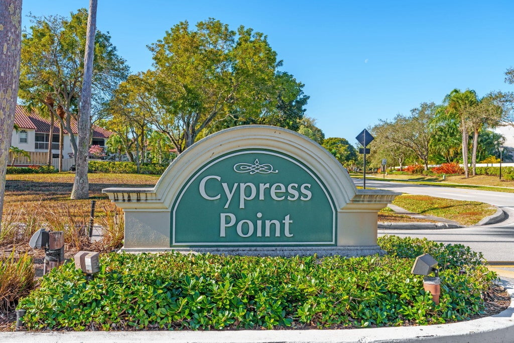Photo of 155 CYPRESS POINT Drive, Palm Beach Gardens, FL 33418 (MLS # B26065789)