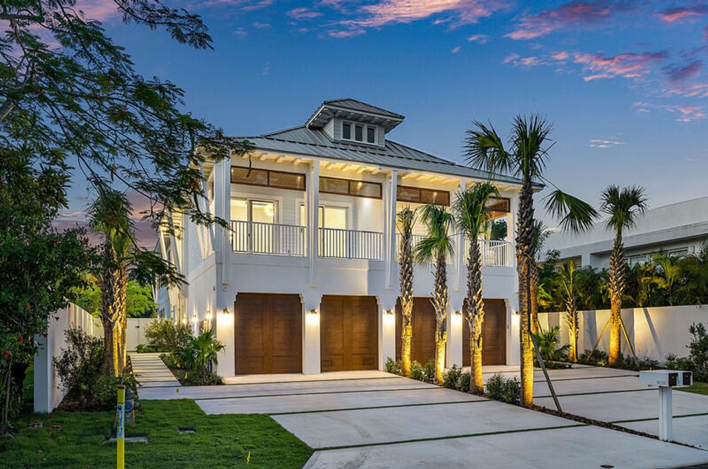 Photo of 909 Bond Way, Delray Beach, FL 33483 (MLS # R10944724)