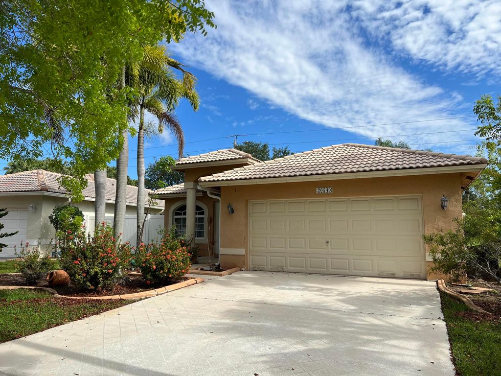 Photo of 20549 SW 1st Street, Pembroke Pines, FL 33029 (MLS # R11001838)