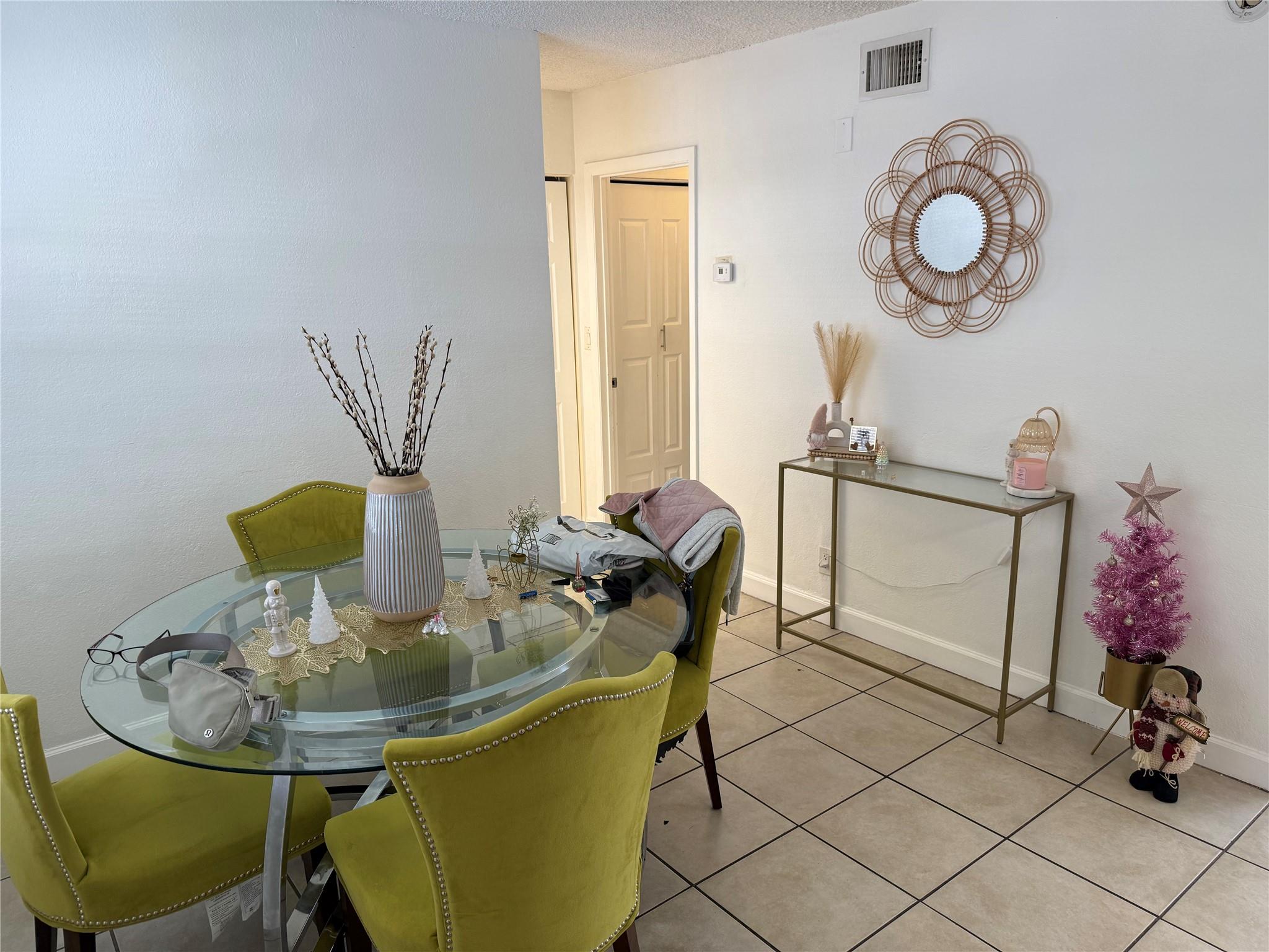 TOWNHOUSES OF PLANTATION - Residential