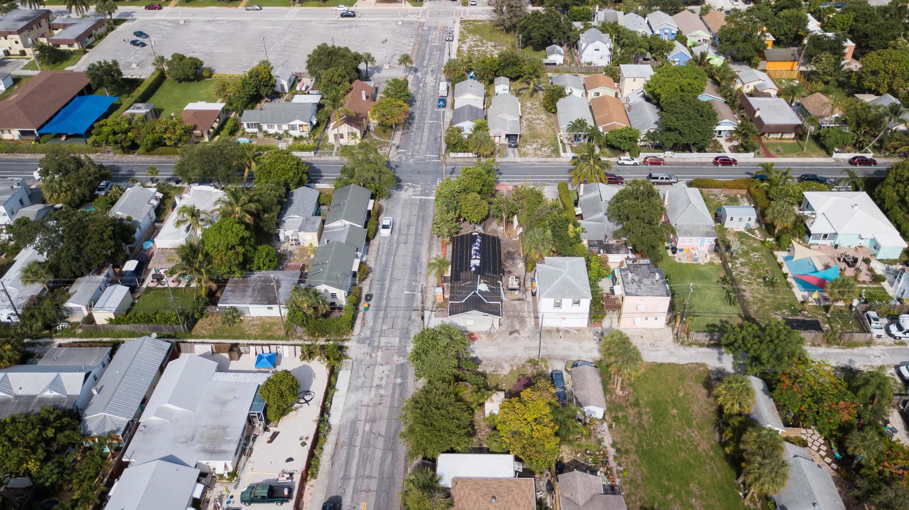 LAKE WORTH TOWN OF - Residential