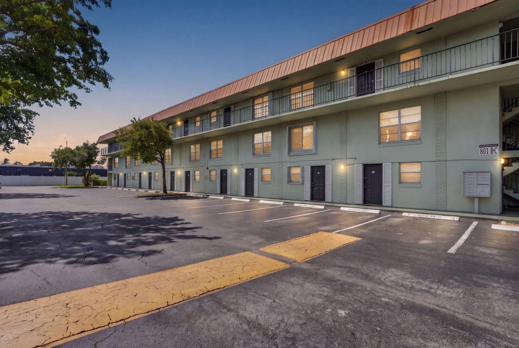 Photo of 801 W OAKLAND PARK Boulevard #C11, Oakland Park, FL 33311 (MLS # B26095001)