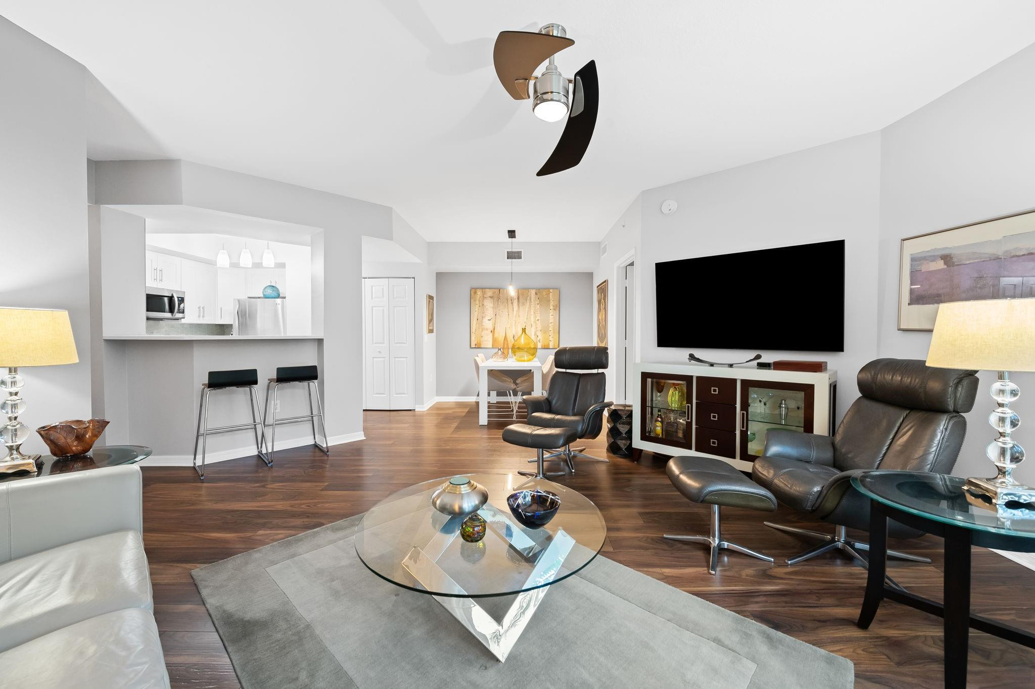 2421 NE 65th Street 313