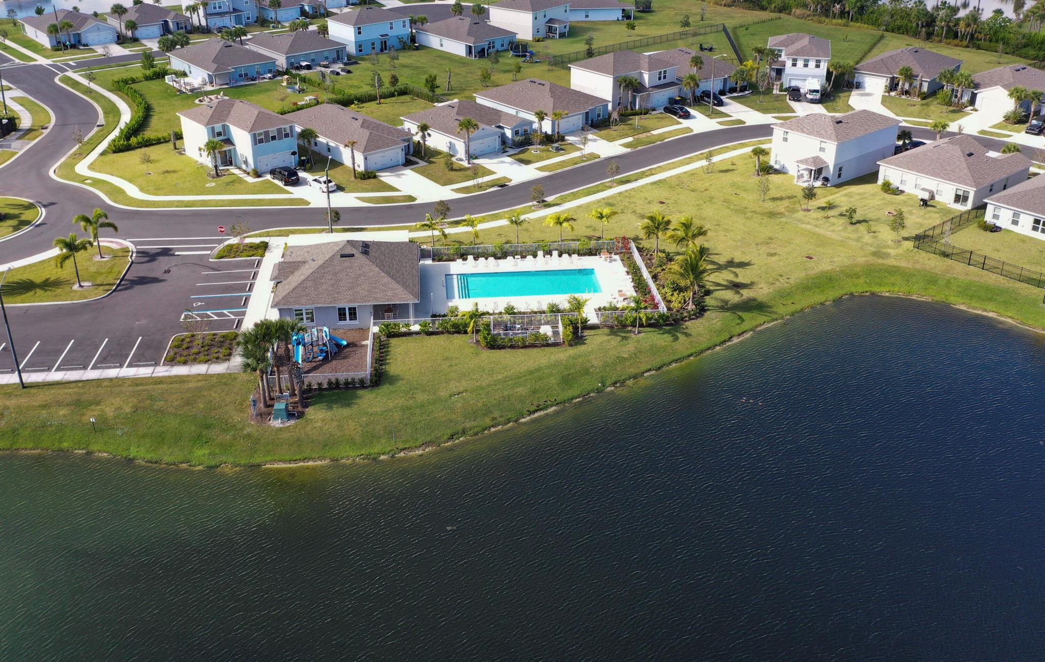 AVALON CROSSING PHASE II - Residential Lease