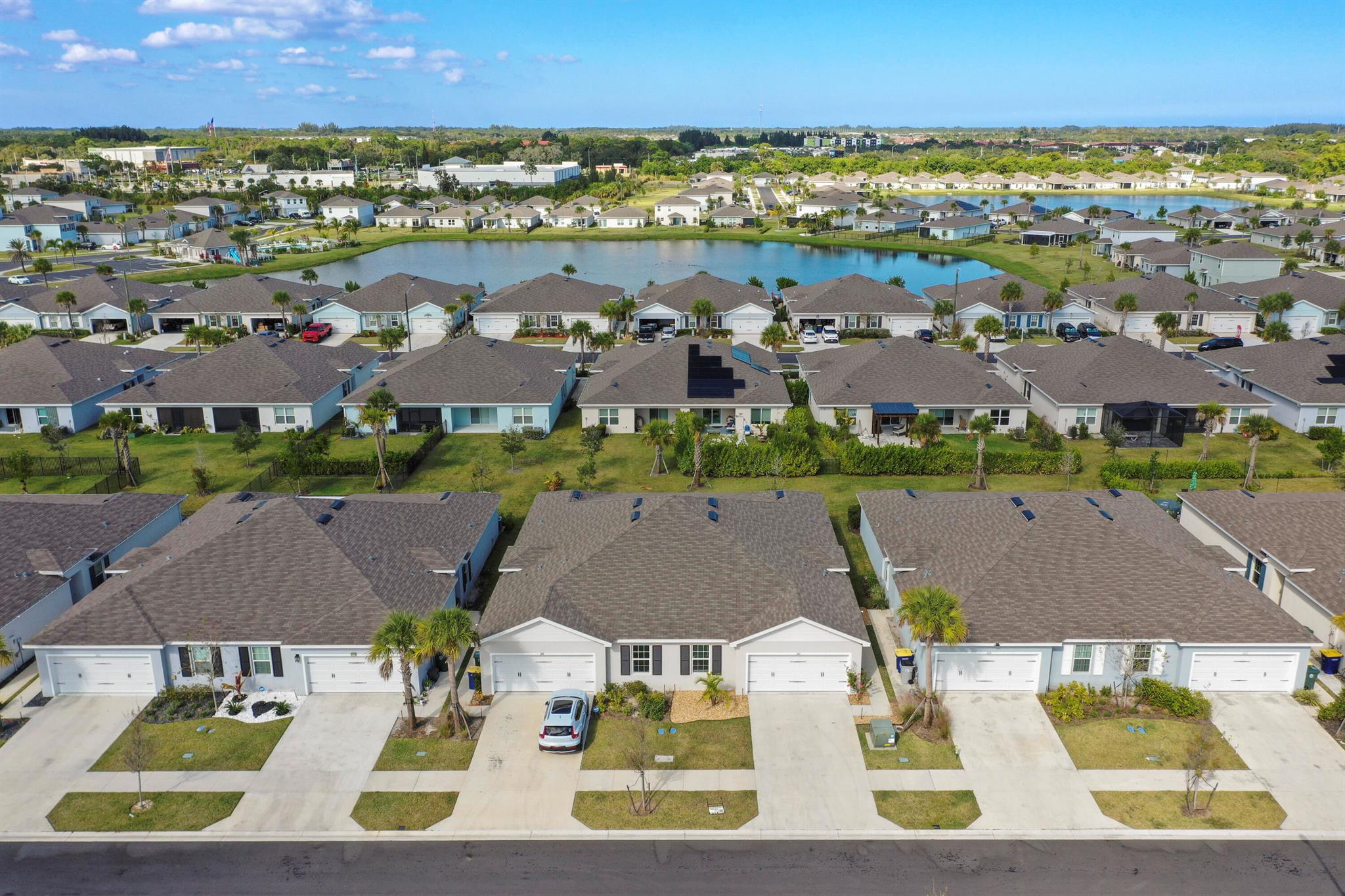 AVALON CROSSING PHASE II - Residential Lease