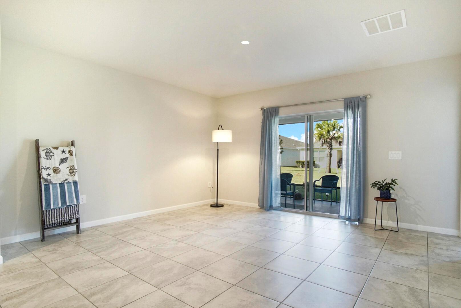 AVALON CROSSING PHASE II - Residential Lease