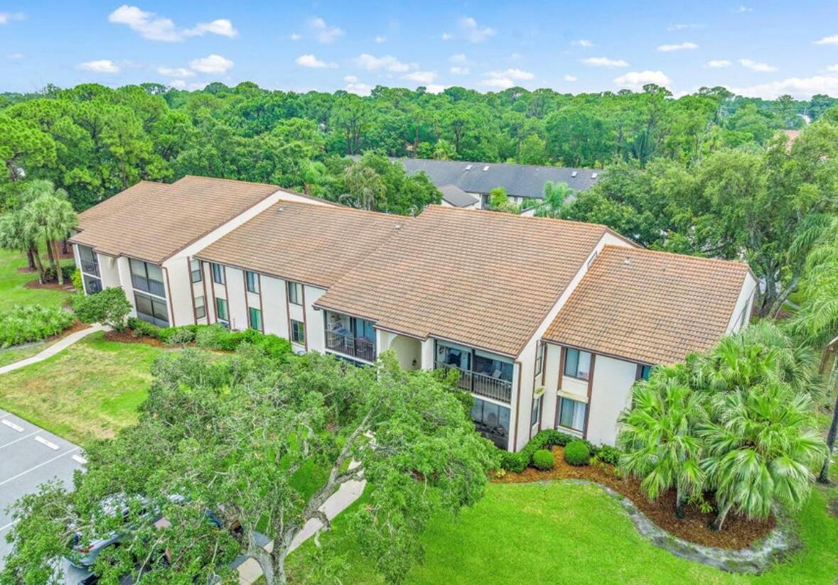 2114 SW Silver Pine Way 121-C1