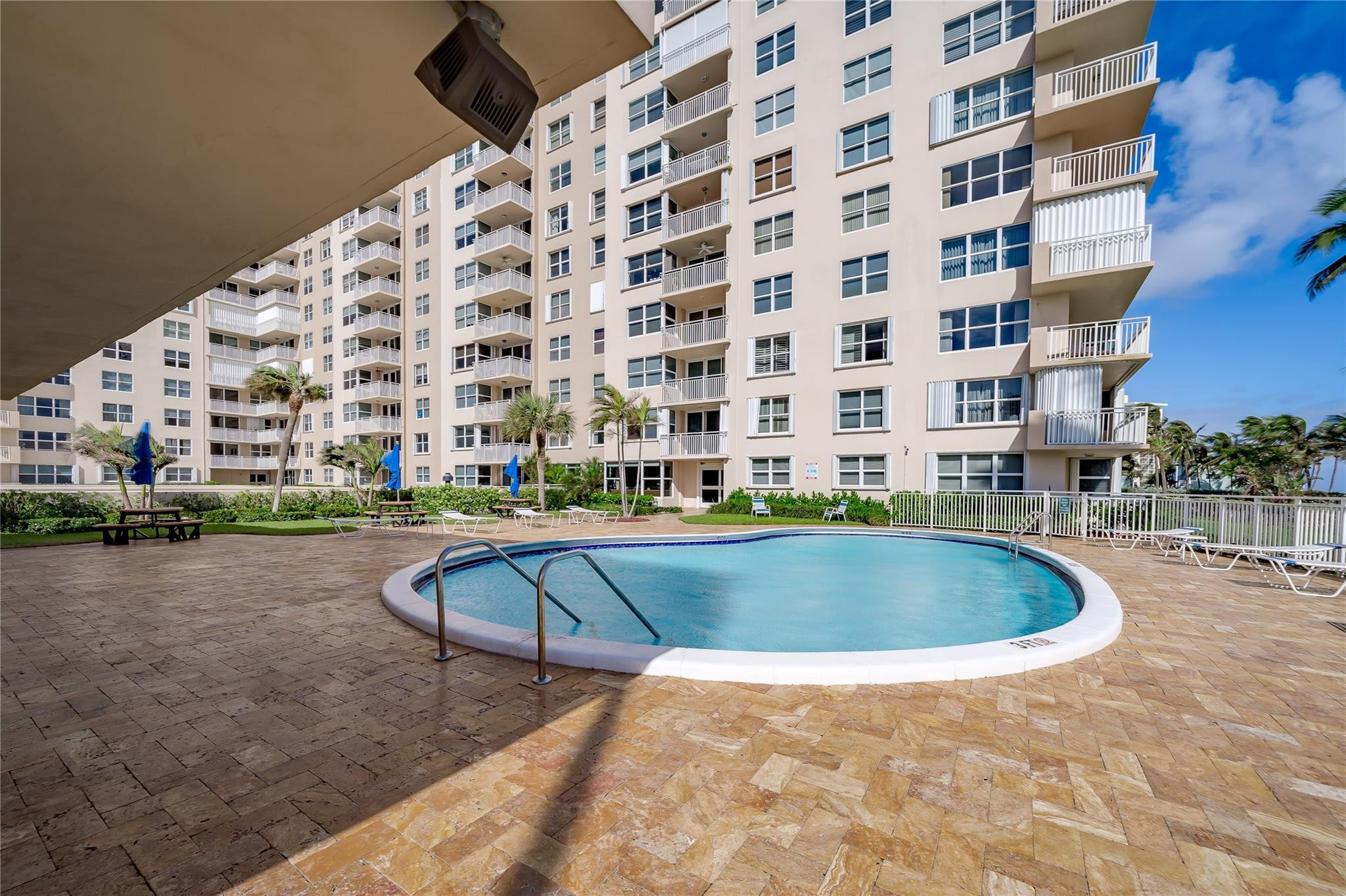 5200 N Ocean Boulevard 1107b