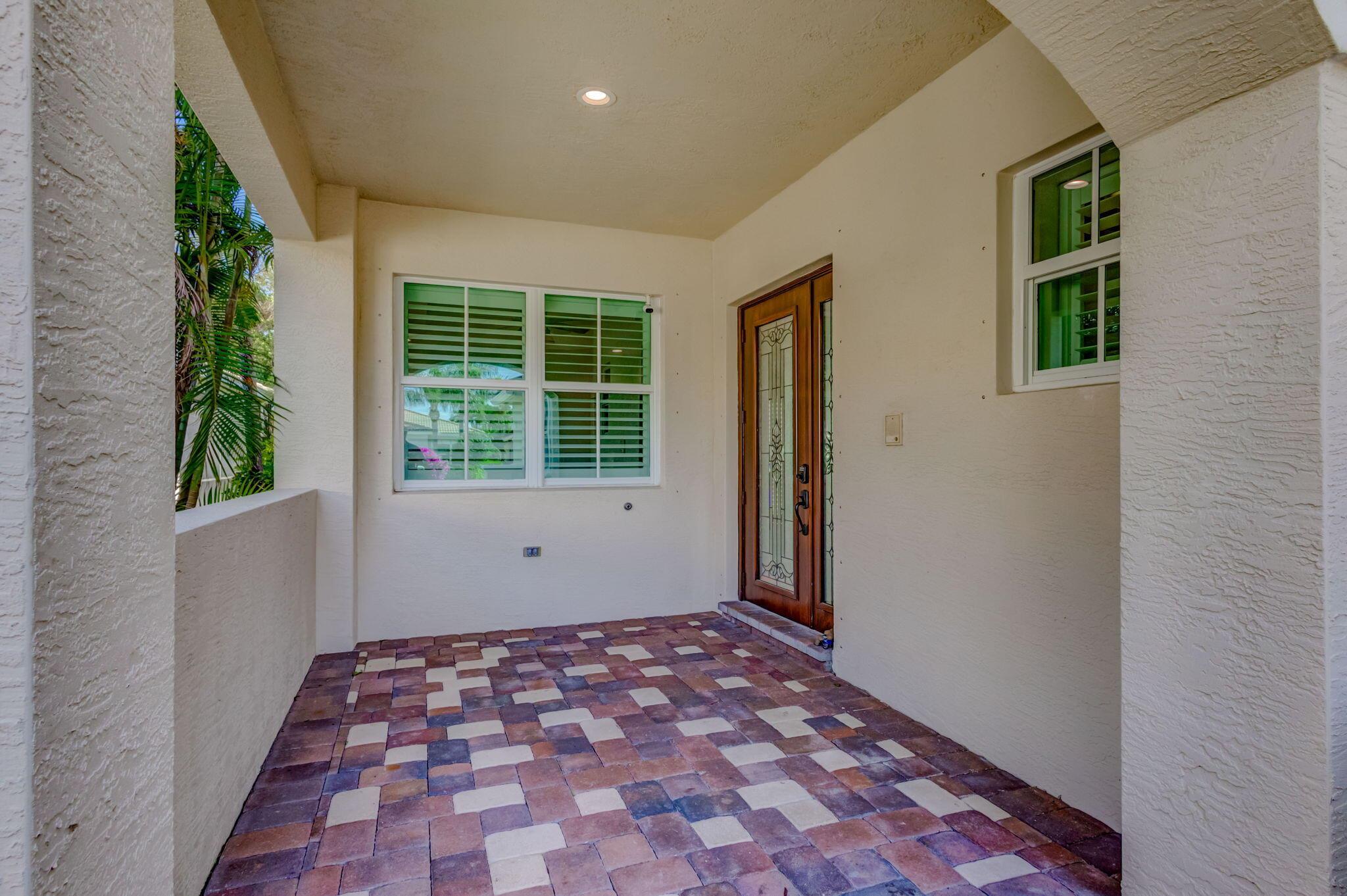 159 Isle Verde Way