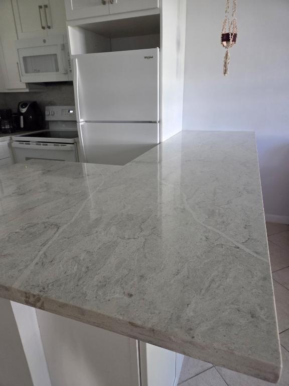 View photos, virtual tours, details... 460 Horizons W 111