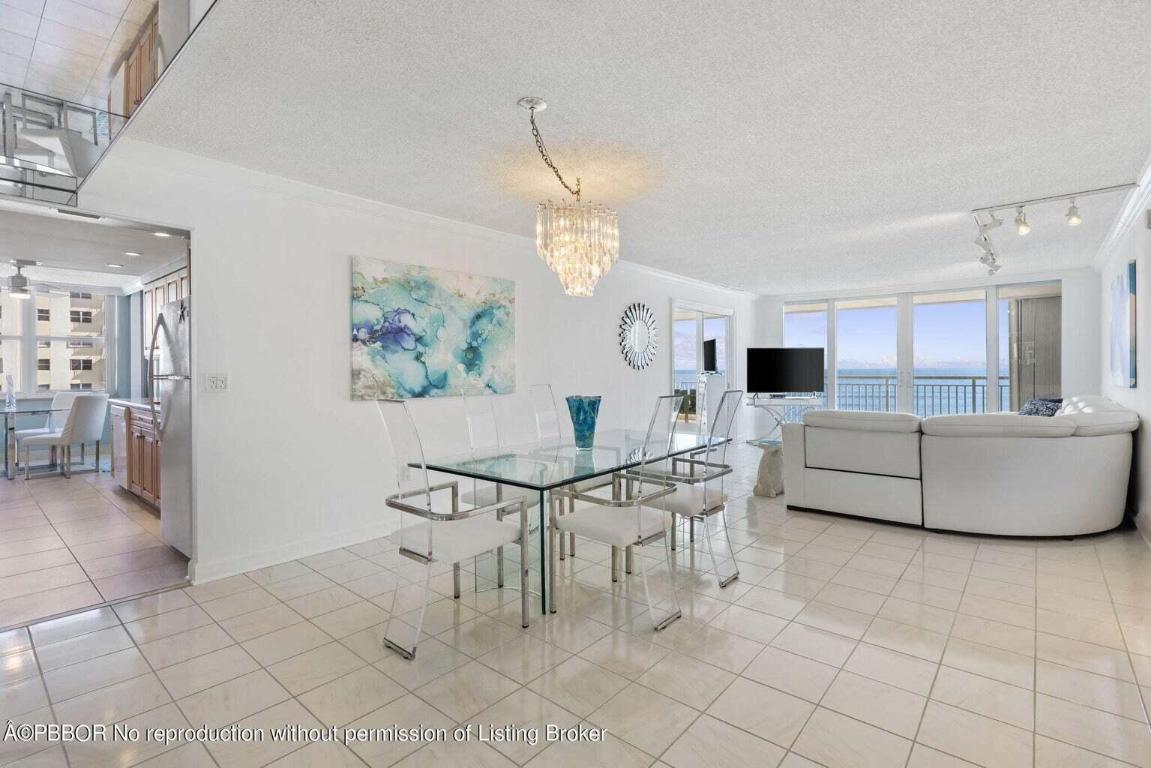 BARCLAY CONDO - Residential