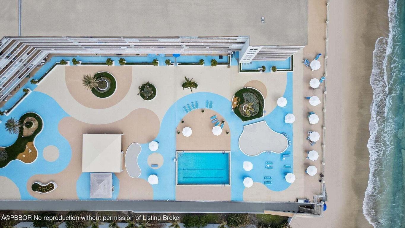 BARCLAY CONDO - Residential