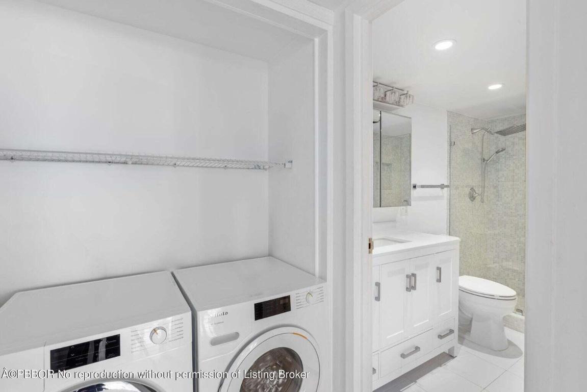 BARCLAY CONDO - Residential