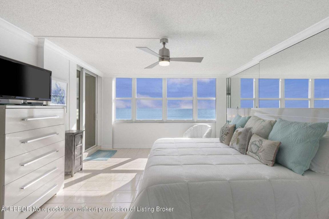 BARCLAY CONDO - Residential