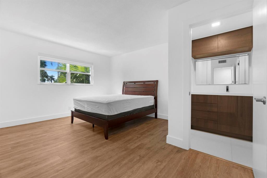 Whittier Towers Apts Asso - Residential Lease