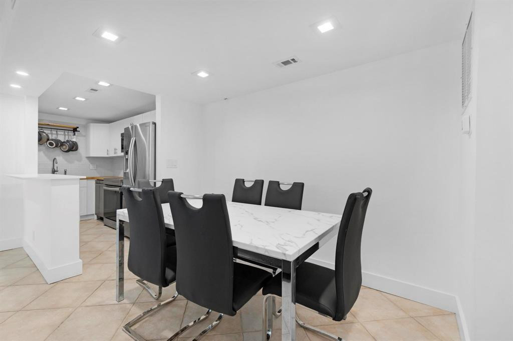 Whittier Towers Apts Asso - Residential Lease