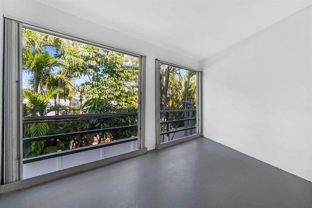 Whittier Towers Apts Asso - Residential Lease