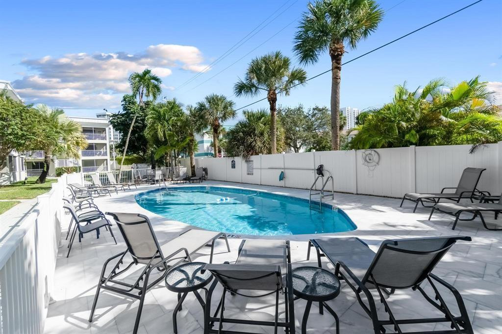 Whittier Towers Apts Asso - Residential Lease