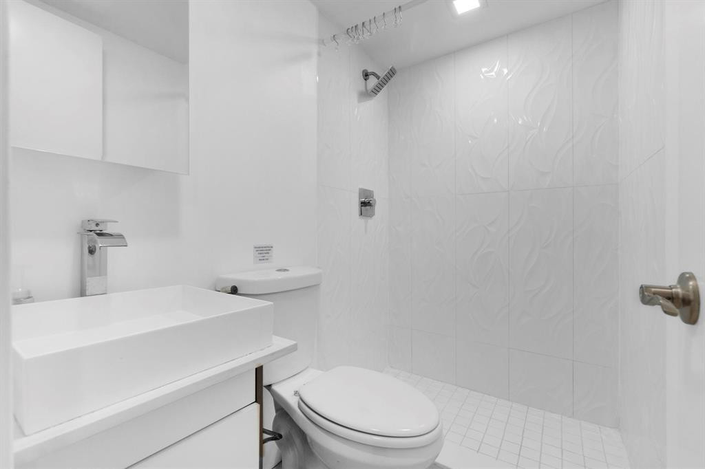 Whittier Towers Apts Asso - Residential Lease