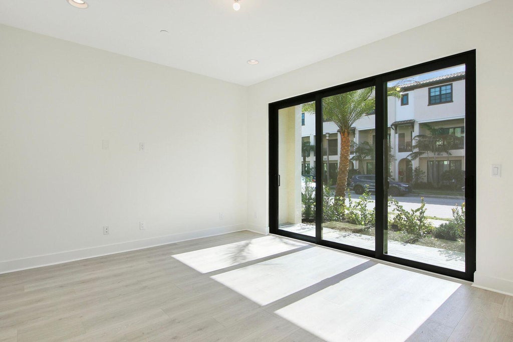 Photo of 5337 Sagan Lane, Palm Beach Gardens, FL 33418 (MLS # R10985031)