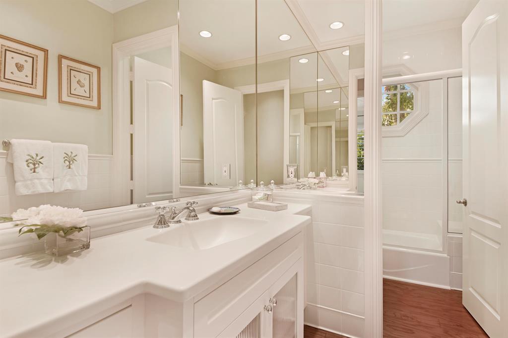 ROYAL PARK - Residential