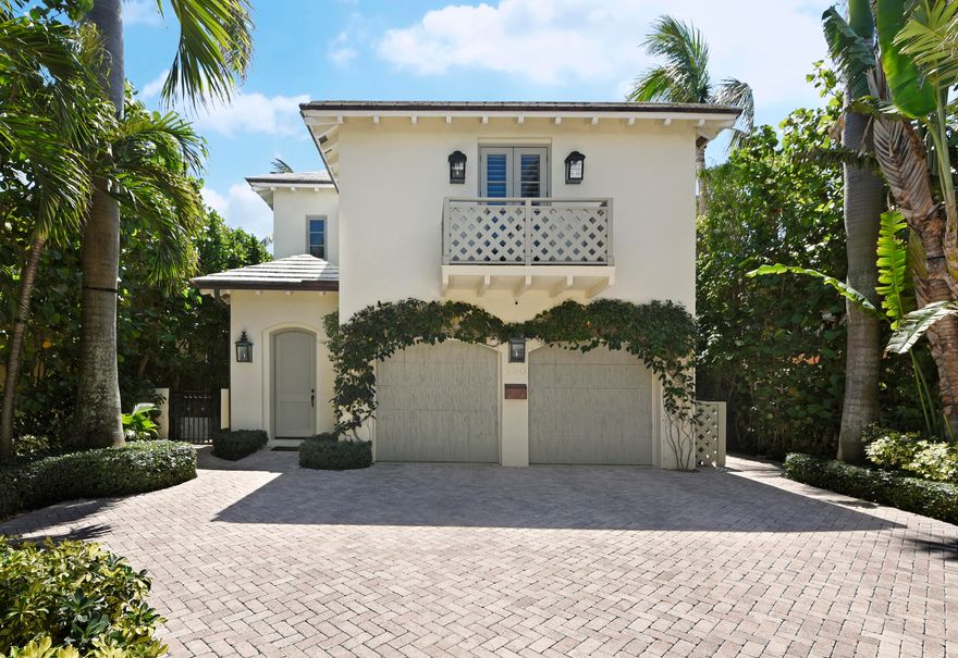 Gracious 4 Bedroom, 3.1 Bathroom Home in the most Idyllic Midtown Location. Just three properties from the Ocean, this 2003 constructed home features light-filled rooms, generous ceiling heights,
gourmet kitchen, oversized balconies, ideal outdoor entertaining space, pool, and air-conditioned two car garage. This home is truly in the heart of all the restaurants, stores, and activities of the Town.
The home is easily maintained and perfect for a buyer who wants to enjoy the Palm Beach lifestyle  without the headache.