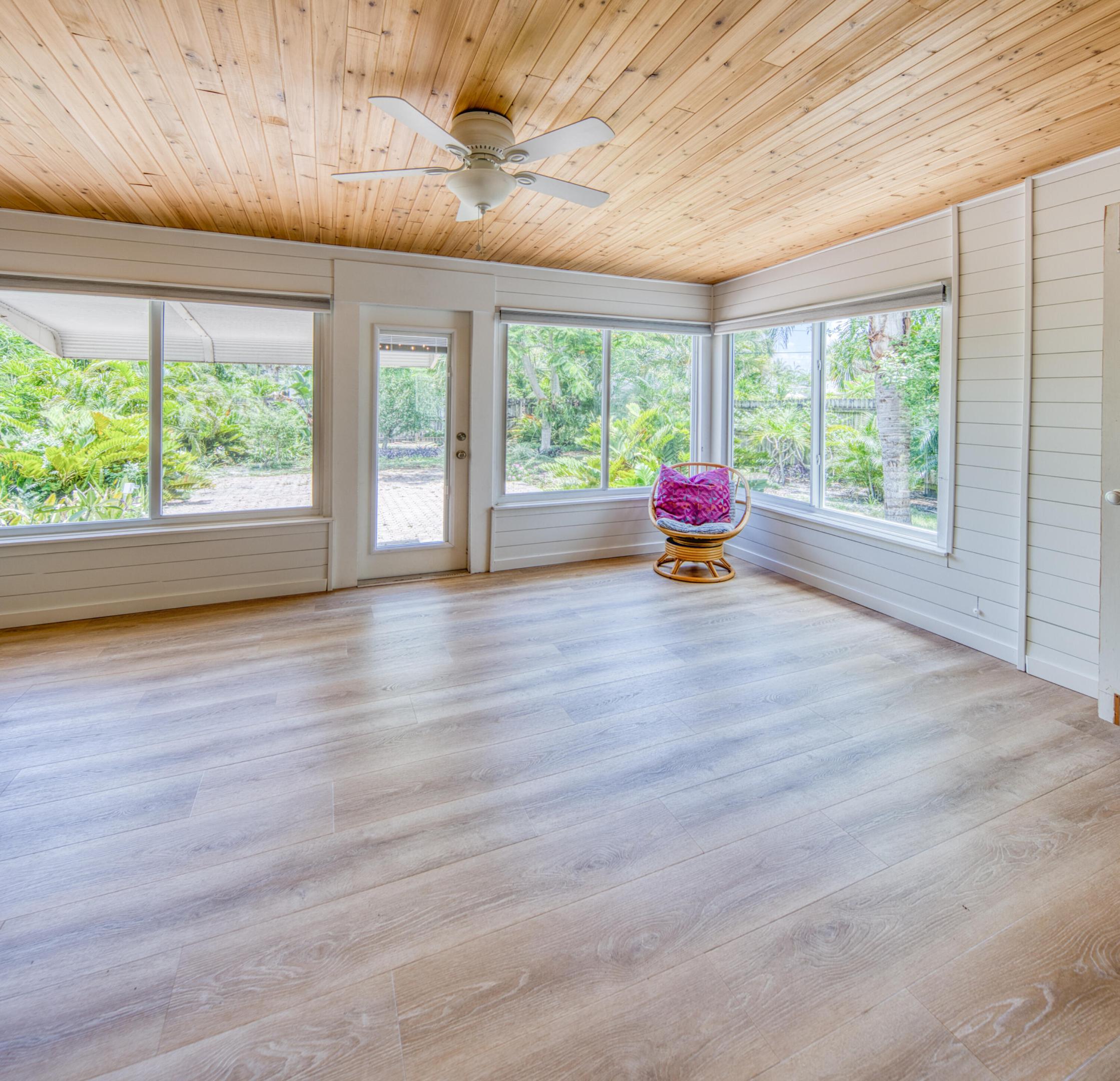 LAKE WORTH TOWN OF - Residential Lease