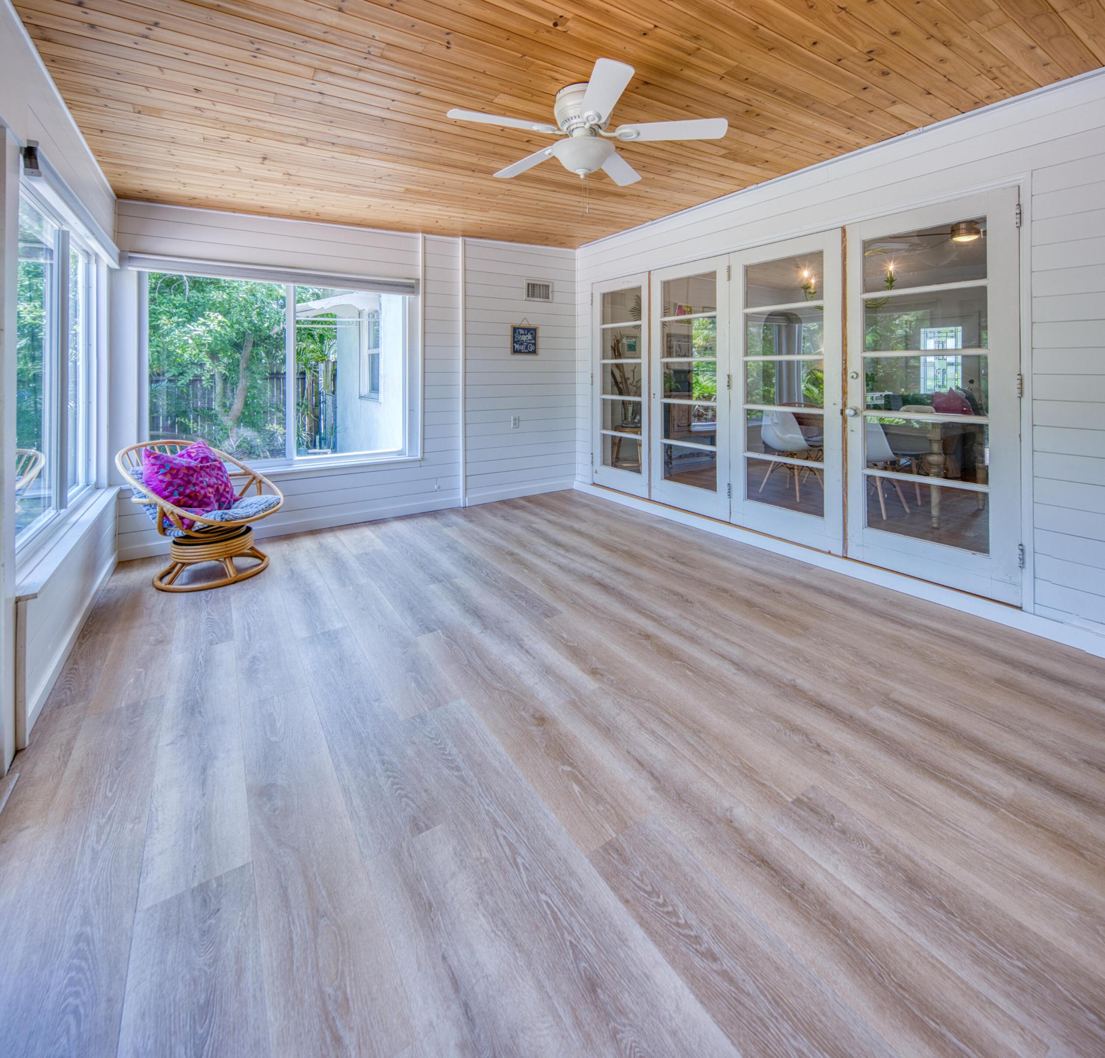 LAKE WORTH TOWN OF - Residential Lease