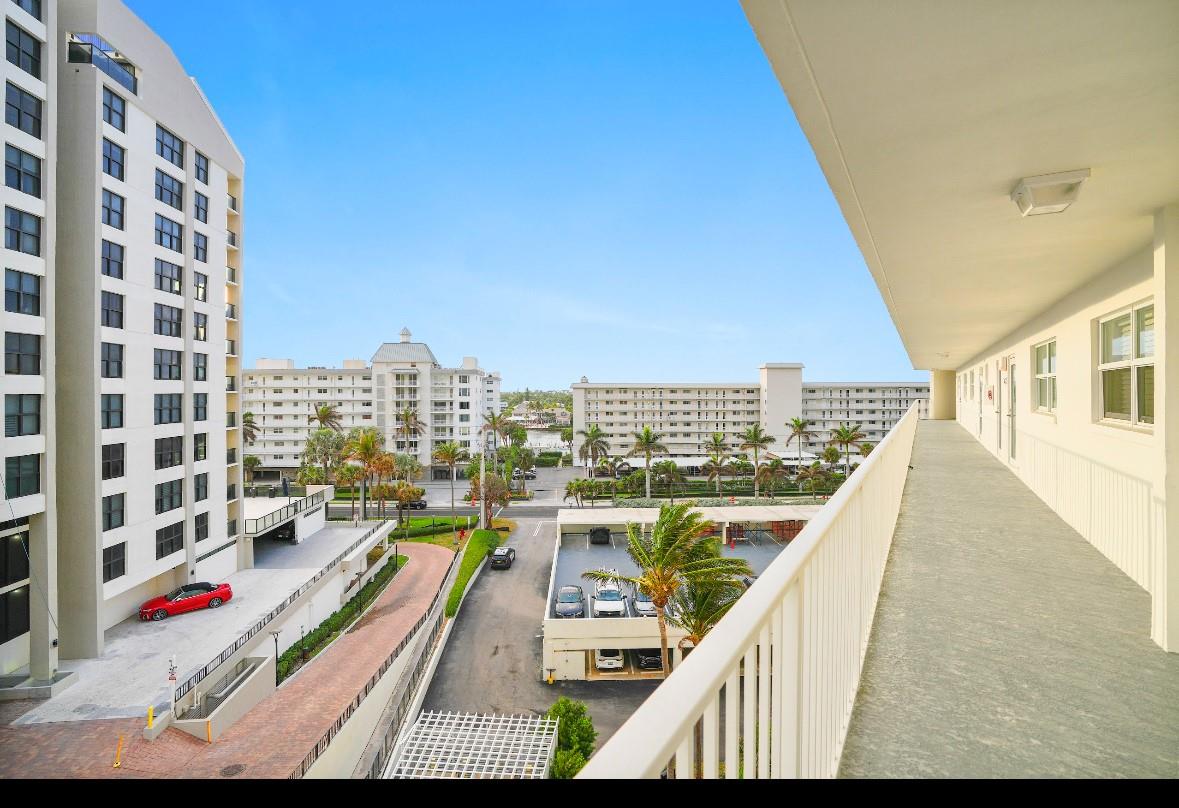 PENTHOUSE TOWERS CONDO - Residential Lease
