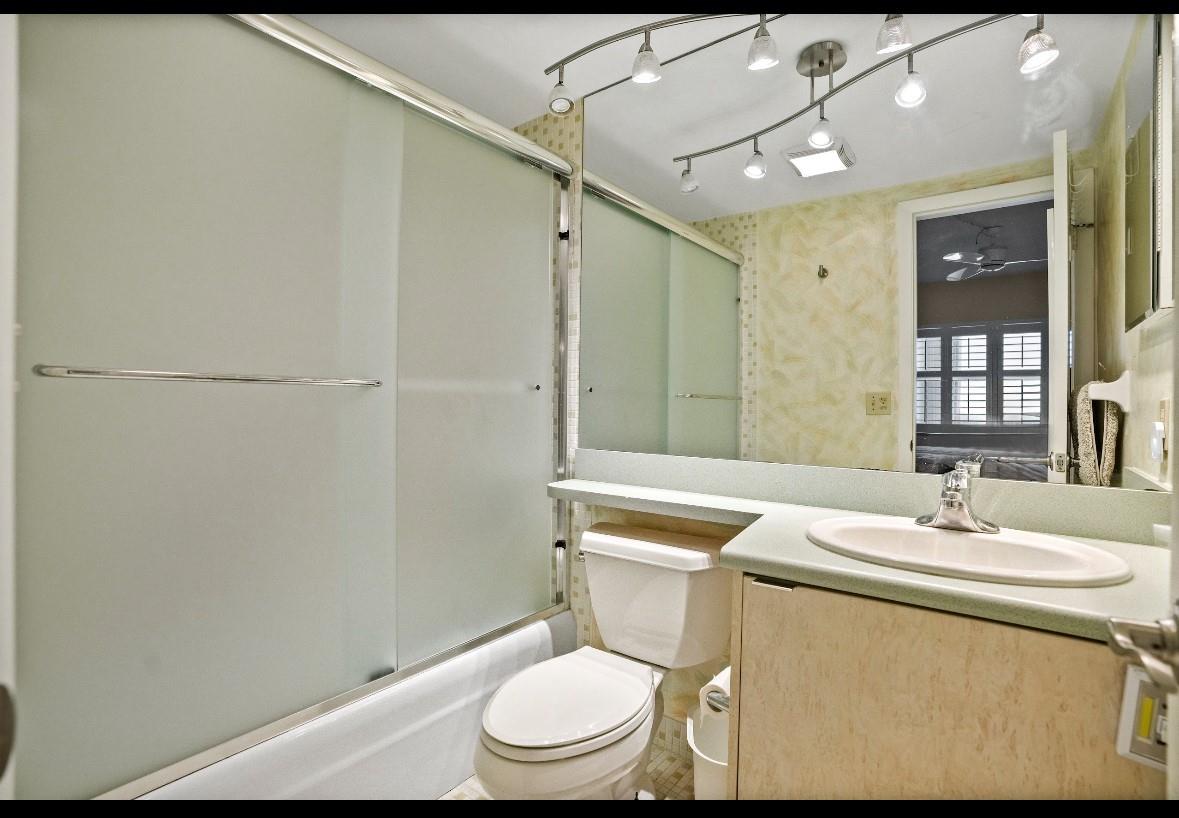 PENTHOUSE TOWERS CONDO - Residential Lease
