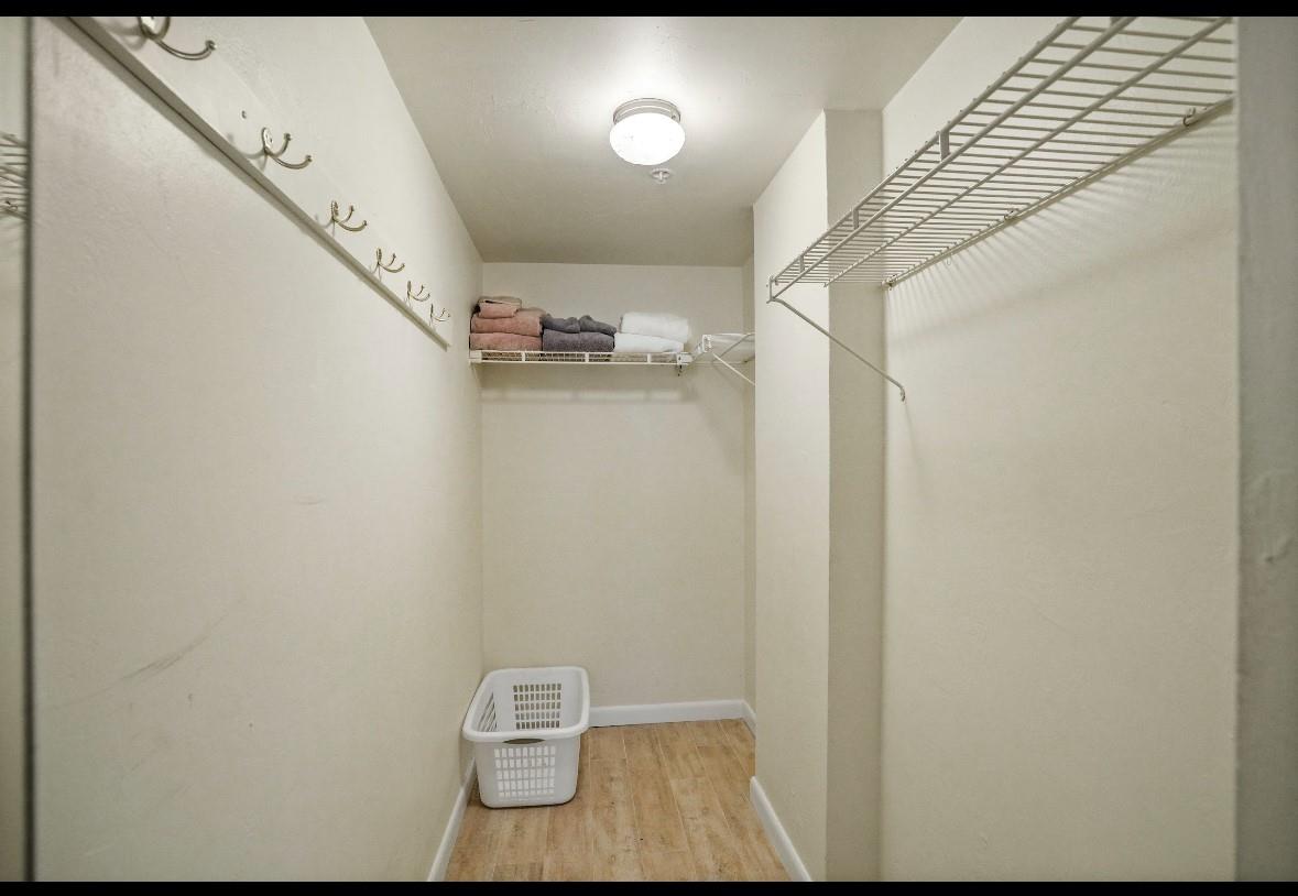 PENTHOUSE TOWERS CONDO - Residential Lease