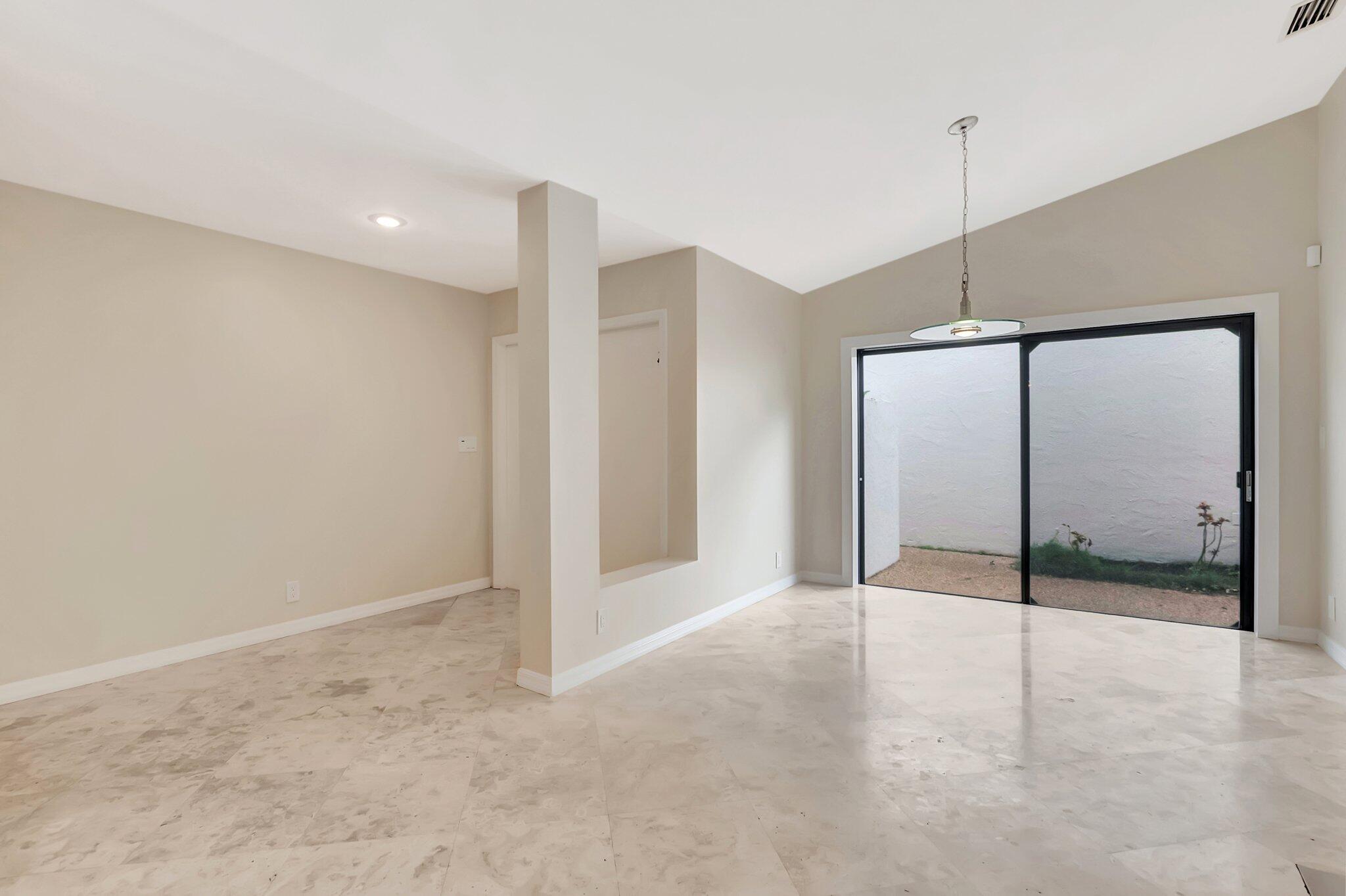 6740 Lago Vista Terrace