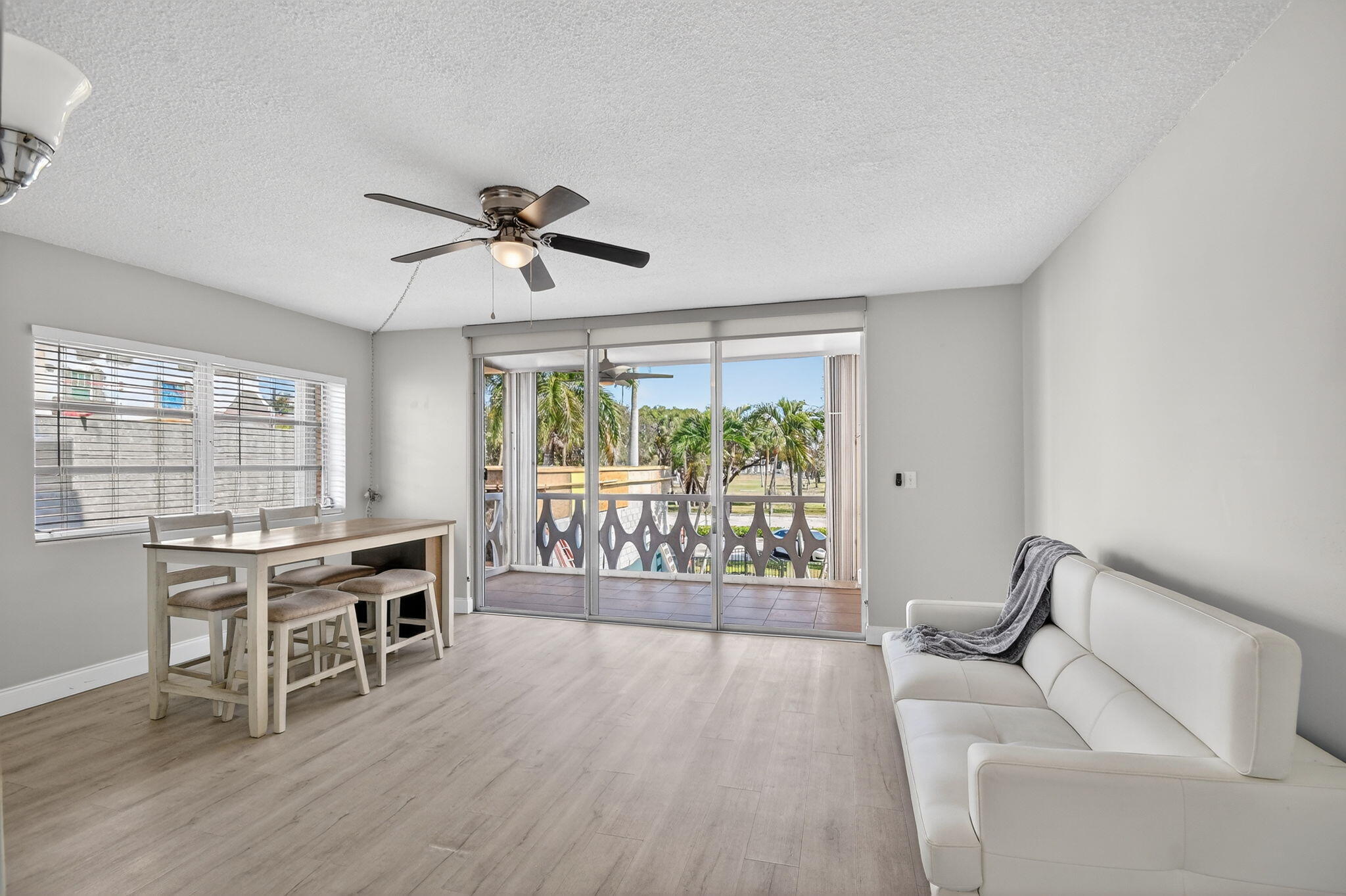 15 S Golfview Road 201