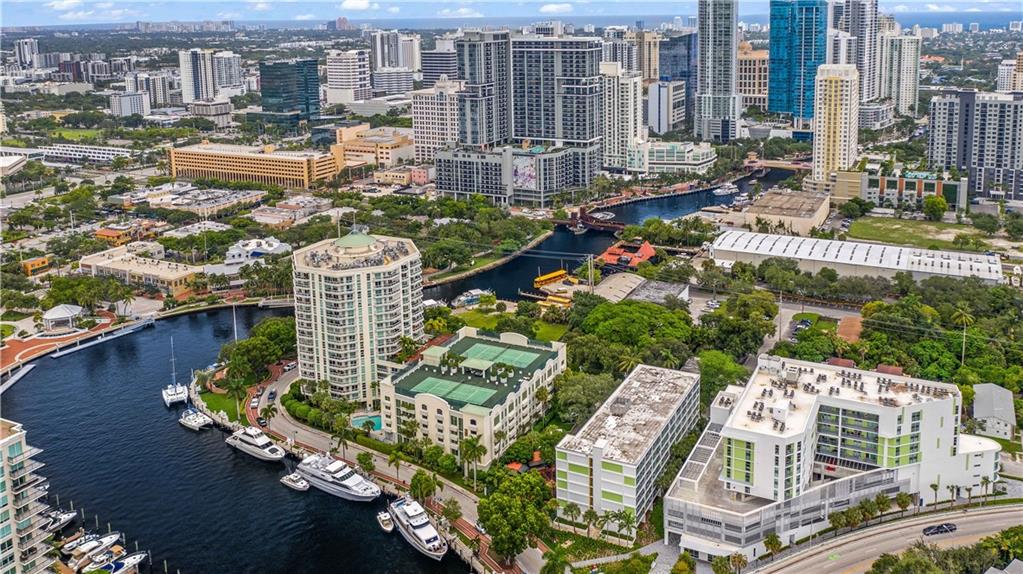 ESPLANADE ON THE RIVER - Residential