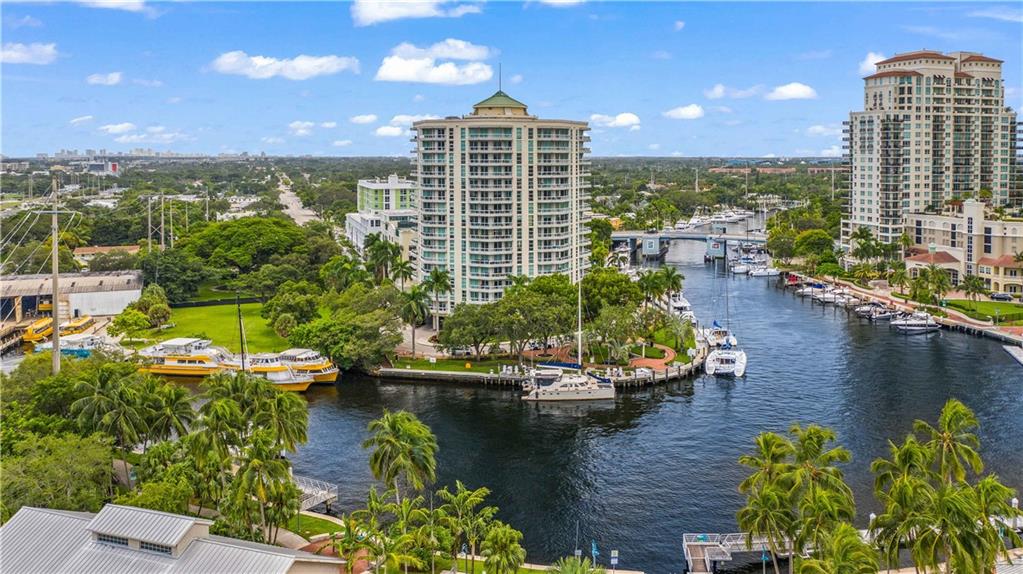 ESPLANADE ON THE RIVER - Residential