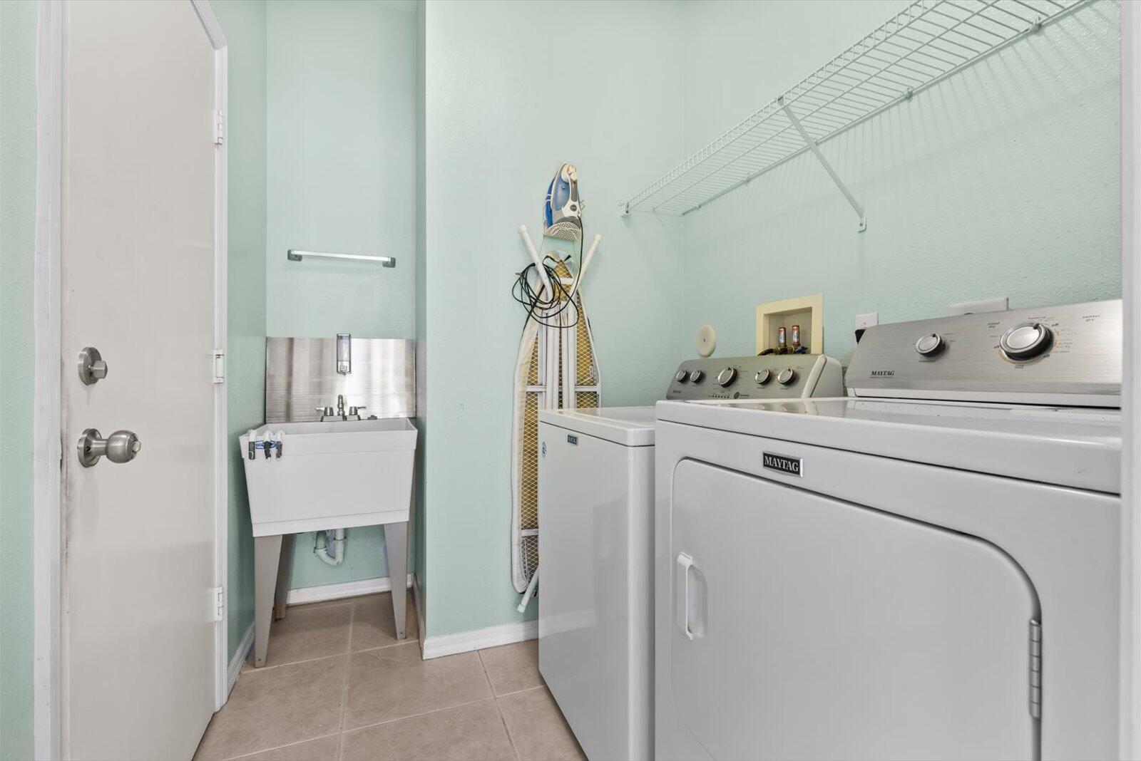 LAKEFOREST POINTE - Residential