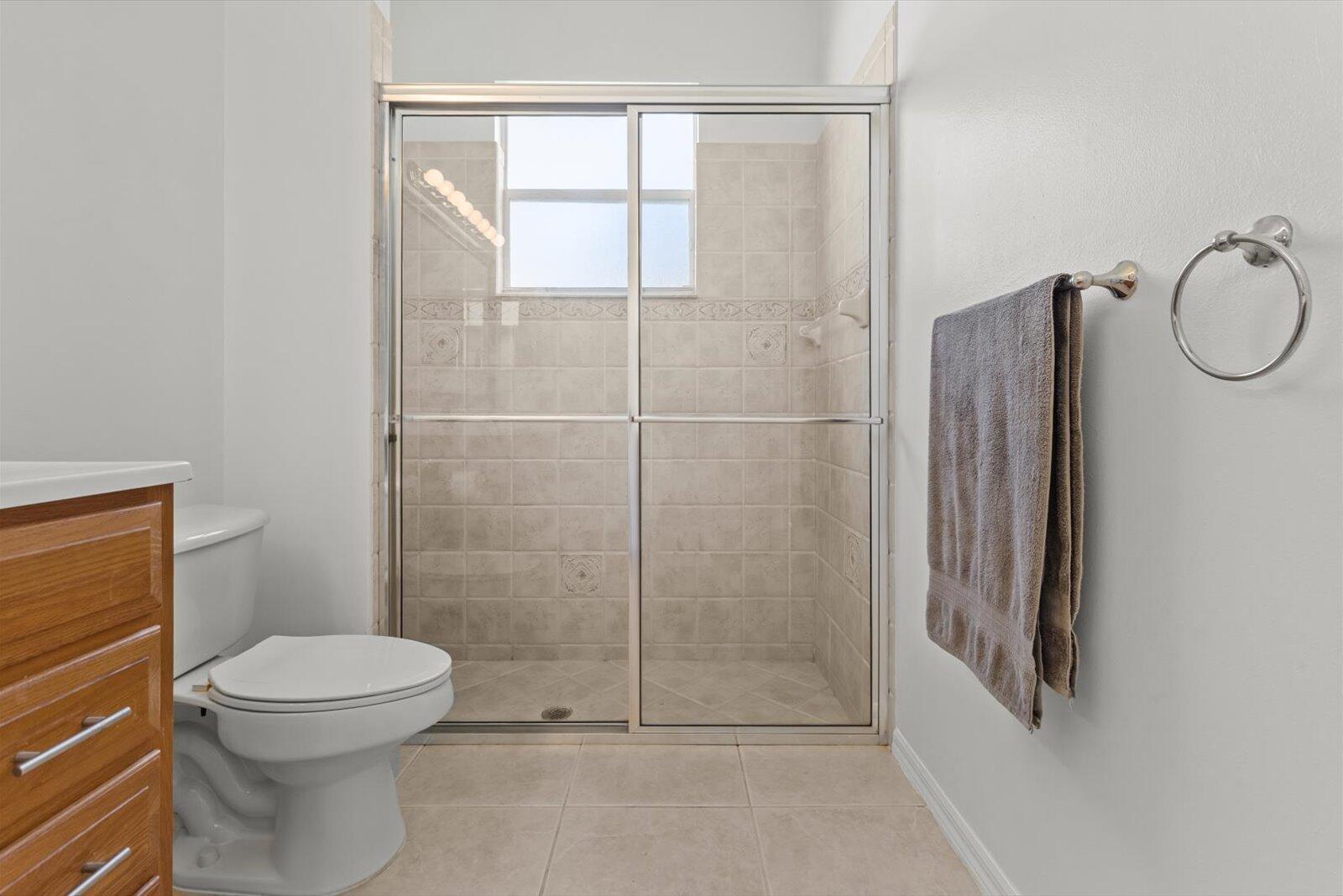 LAKEFOREST POINTE - Residential