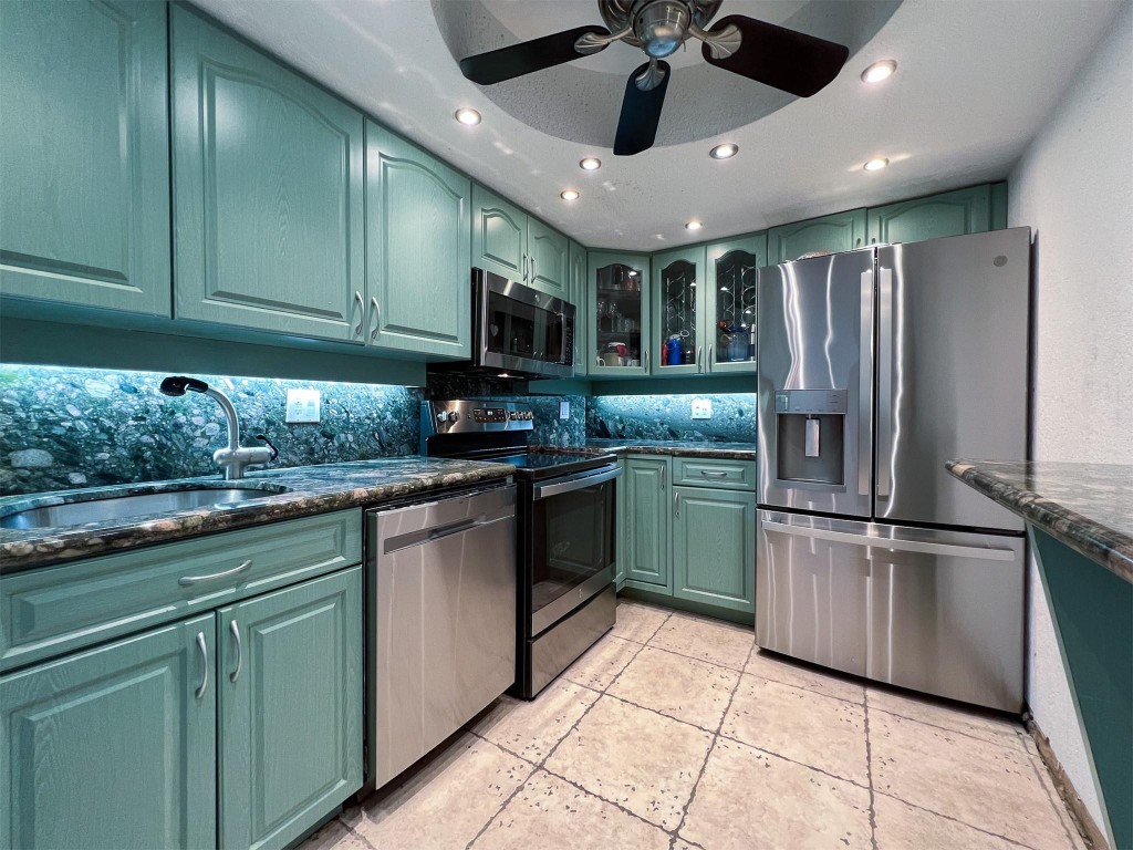 Pompano Beach Club North - Residential Lease