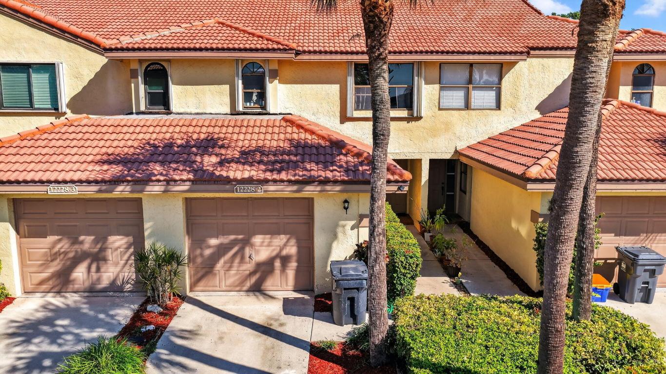 SAG HARBOR TRACE - Residential