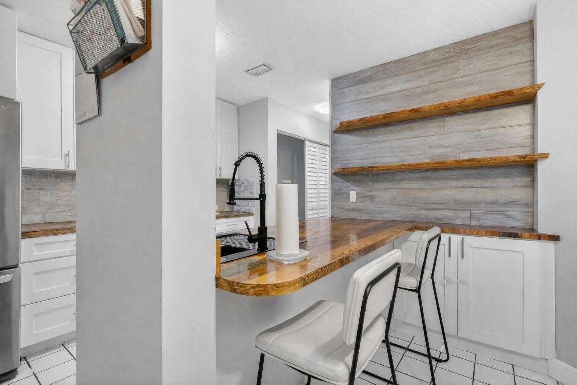 SAG HARBOR TRACE - Residential