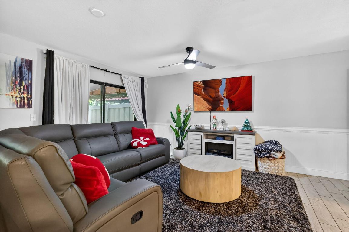 SAG HARBOR TRACE - Residential