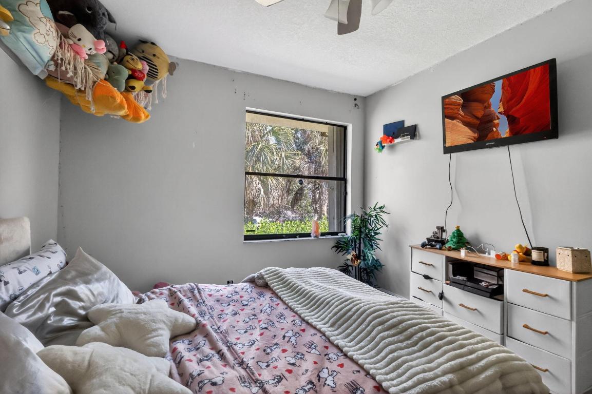 SAG HARBOR TRACE - Residential