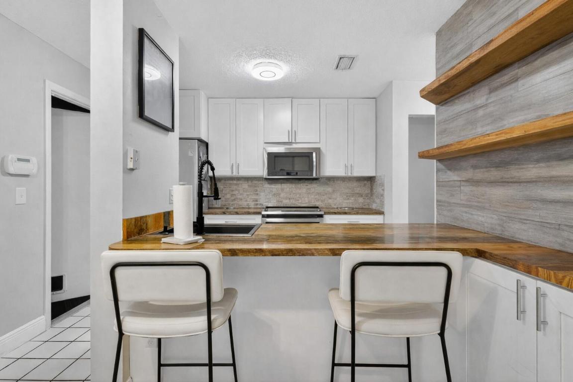 SAG HARBOR TRACE - Residential