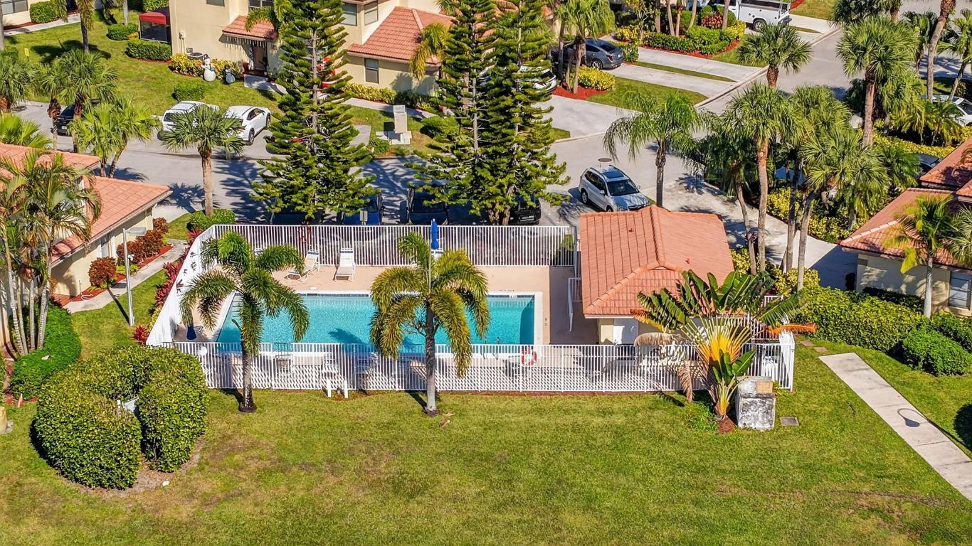 SAG HARBOR TRACE - Residential