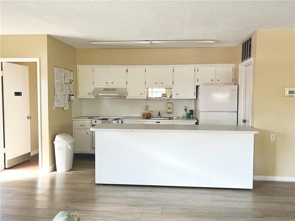 Garden Aire Village South - Residential